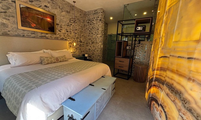 Santeagueda Apartment | Castello di Carlo - Suite Carlo IV