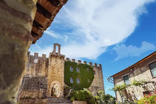 Gualdo Cattaneo Apartment | Castello di Cisterna