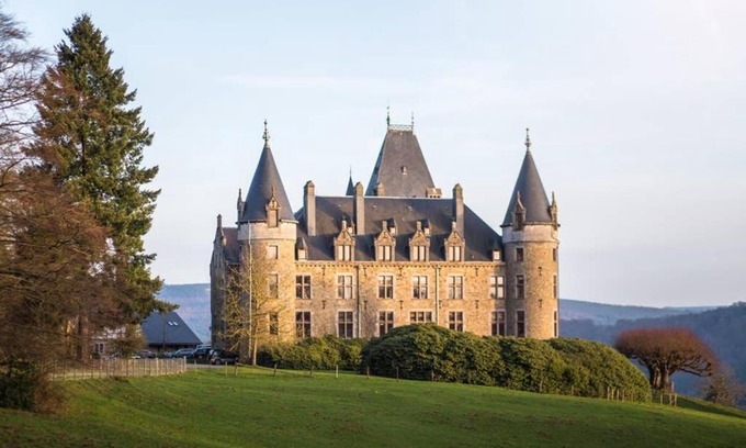 Stoumont Apartment | Castle Froidcour