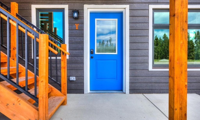 West Yellowstone Cabin | Castle in the Sky Unit Y