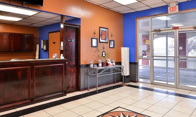 Anadarko Hotel | Castle Inn & Suites Anadarko