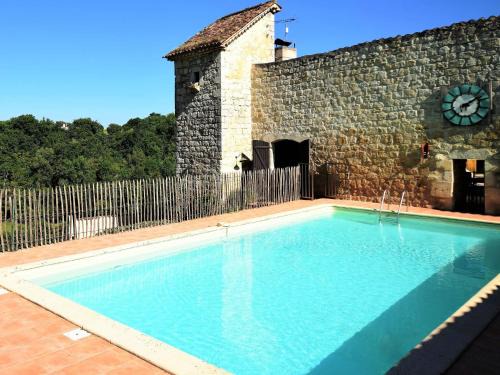 Bon-Encontre House | Castle near Agen with Shared Pool