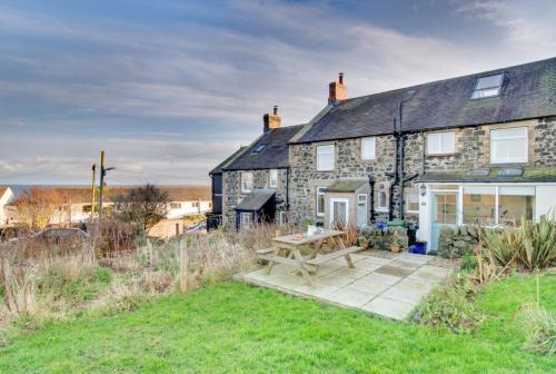 Craster House | Castle Point Cottage Craster