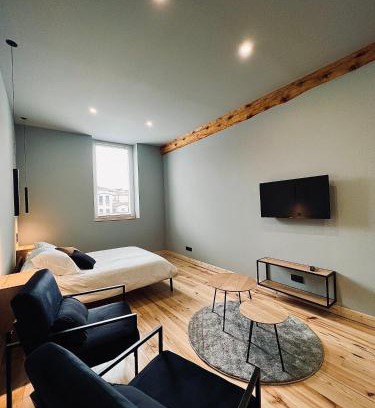 Foix Apartment | Castle Spa