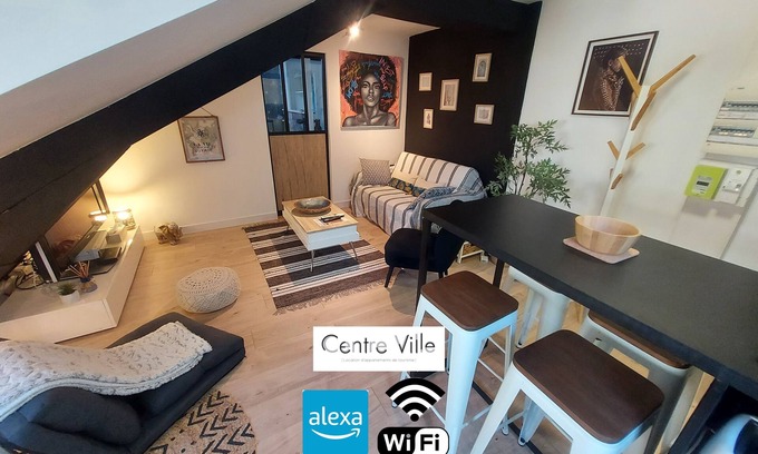 Lourdes Apartment | 💢 Castle view 💢Hyper Center 💢 WIFI 💢 Renovated💢AIR CONDITIONING/AC
