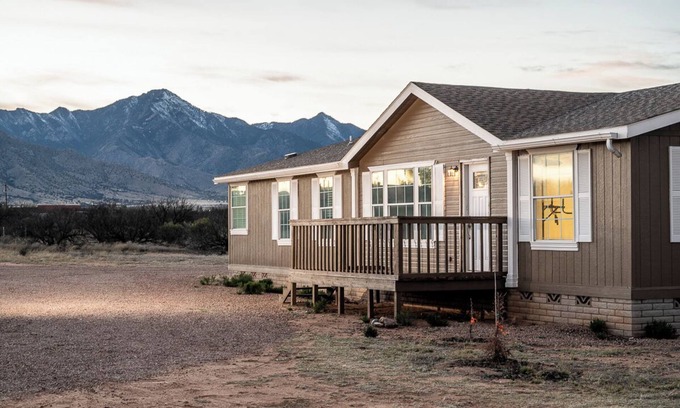 Hereford House | Casual desert getaway miles from Sierra Vista, Bisbee, and Tombstone