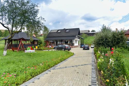 Manastirea Humorului Cabin | Casuta din Gradina