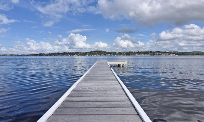Coal Point House | Catalina Bay Sunset Waterfront 4br Getaway