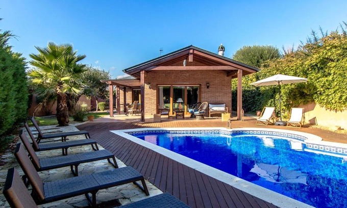 Vidreres Villa | Catalunya Casas A Costa Brava gem - only a few minutes to the beach!