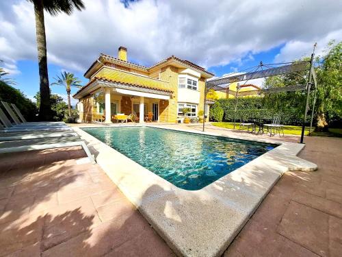 Reus Villa | Catalunya Casas Port Aventura,Golf, Costa Dorada at your doorstep