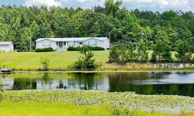Stewart House | Catch and Relax! Private Family friendly house w/5 acre fishing pond.
