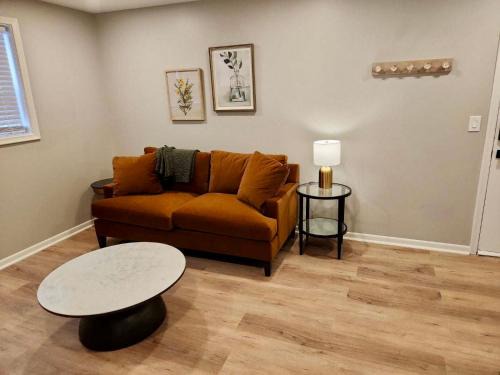 Joslyn Castle Apartment | Cathedral 10-Cozy Urban Living Near UNMC