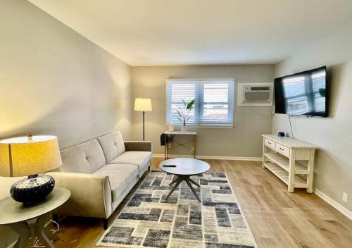 Joslyn Castle Apartment | Cathedral 11-Midtown near UNMC