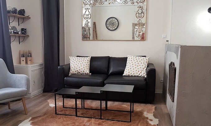 Centre Apartment | Cathedral Saint Vincent/Burgundy/max 8 p!