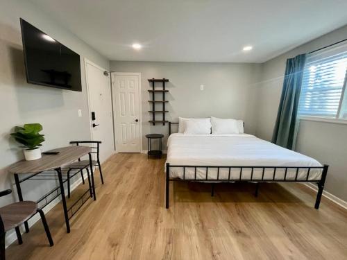Joslyn Castle Apartment | Cathedral Studio