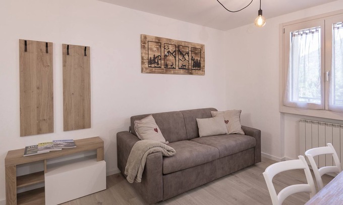 Temu Apartment | Caty's Home - Two Bedroom Apartment, Sleeps 6