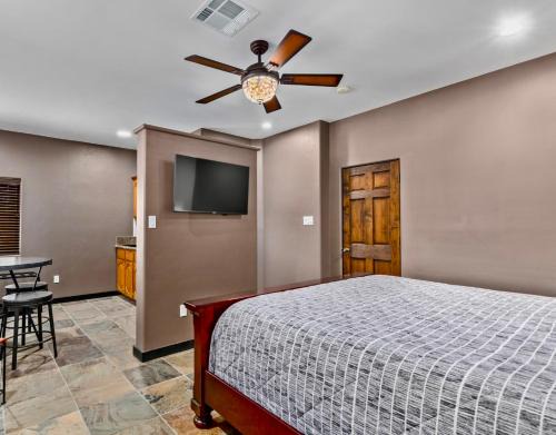 Pinnacle Peak House | Cave Creek Cozy Casita - Mesquite