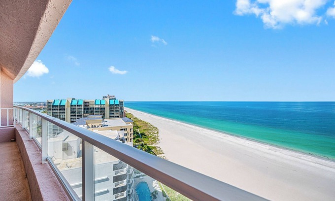 Sand Key Condo | CBC 1-16C– Gulf front with pool, hot tub, gym & pickleball/tennis courts to enjoy!