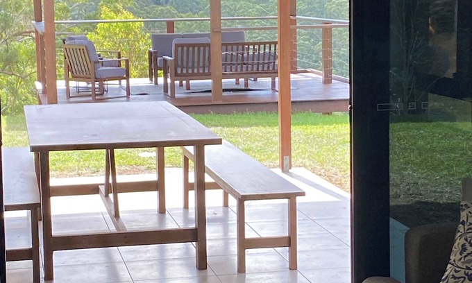 Elaman Creek House | Cedar Creek Retreat S