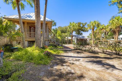 Cedar Key House | Cedar Hill Depot