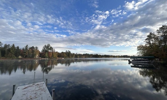 Gwinn Cabin | Cedar Retreat located in God's Country, on East Bass Lake. Sleeps 10!