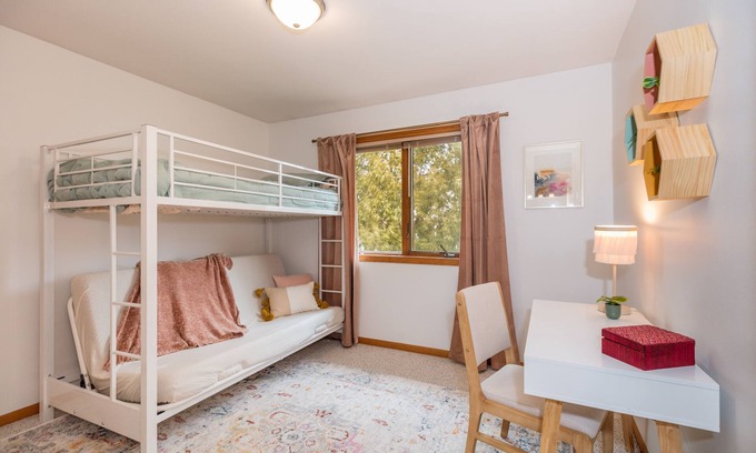 McFarland House | Cedar Ridge Rendezvous 4 Bedroom House with Adjacent Park
