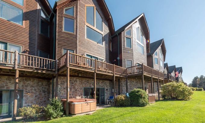 McHenry House | Cedar Shores Villa #15: Lake Access, 2 Fireplaces, Hot Tub!