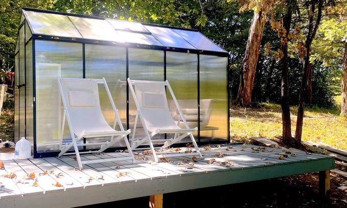Decorah Apartment | Cedar Springs Greenhouse
