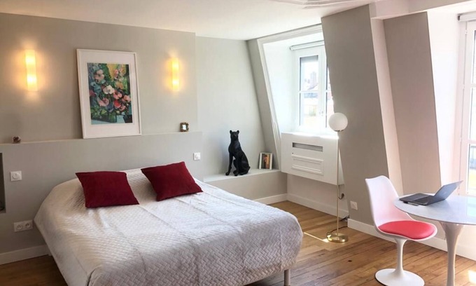 Terreaux - Bat d'argent Apartment | Celect'View Air-conditioned Suite White