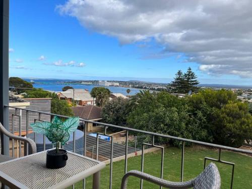 Port Lincoln House | Celestial Heights - Stunning Views of City & Bay