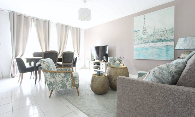 Serris Apartment | CELTES7 ~ Perfect location 6 Disneyland Paris travelers