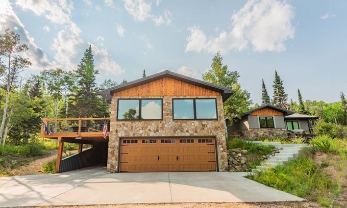 Centennial Ski Chalet | Centennial Mountain Retreat