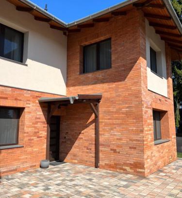 Miskolc-Tapolca Apartment | Center Apartman Jacuzzi & Szauna