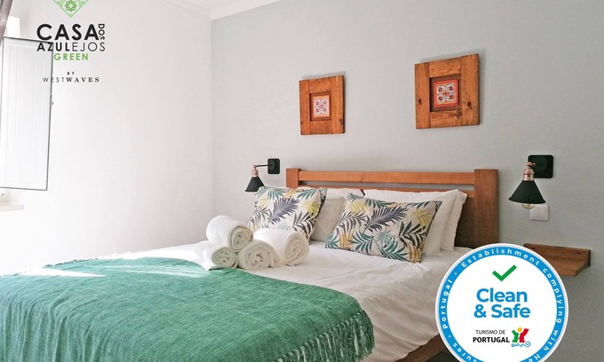 Peniche de Cima House | Center City House "Tile House - Green"