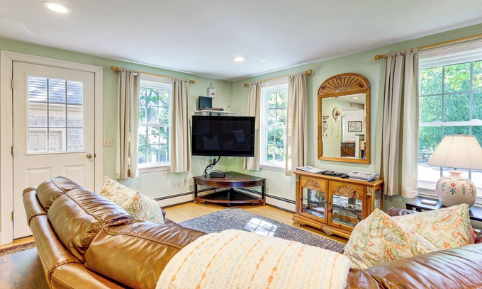 Centerville Cottage | Centerville Escape w/Pool ~ 3 Mi to Beach!