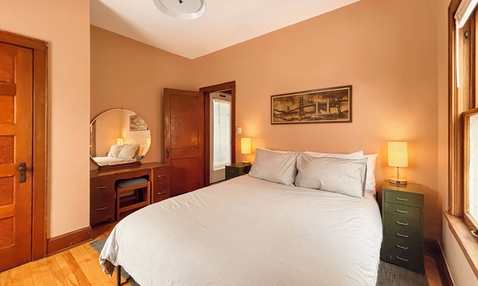 Northeast Minneapolis Arts District House | Central 2 Bedroom 1 Bath in the Heart of the Desirable Northeast Art District