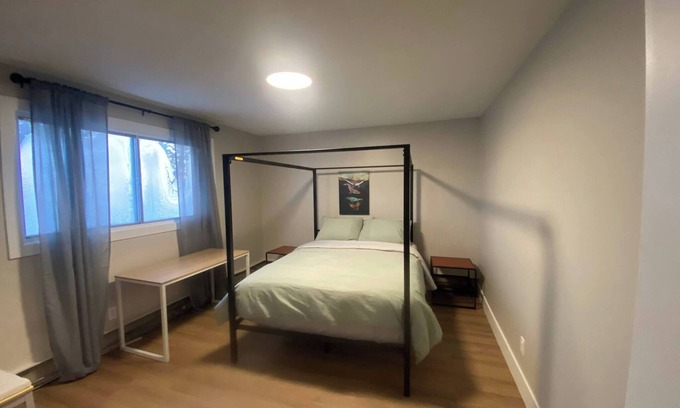 Southwest Edmonton Apartment | Central 2br Near Unveristy And Whyte Ave