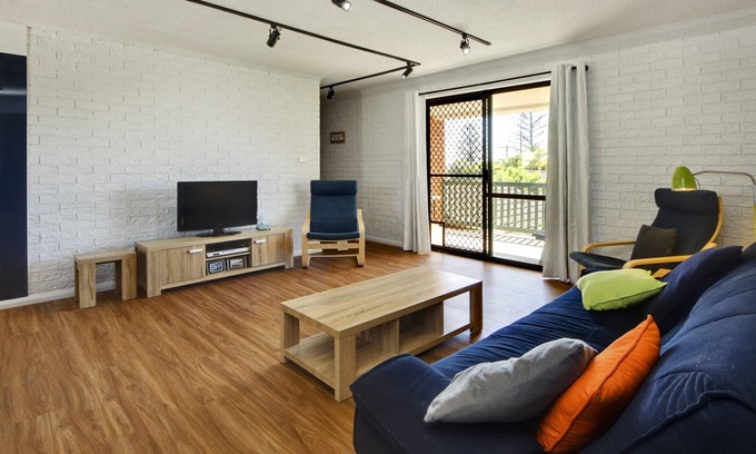 South West Rocks Apartment | Central * Air Cond * Modern Kitchen * Balcony BBQ * Garage * All Linens