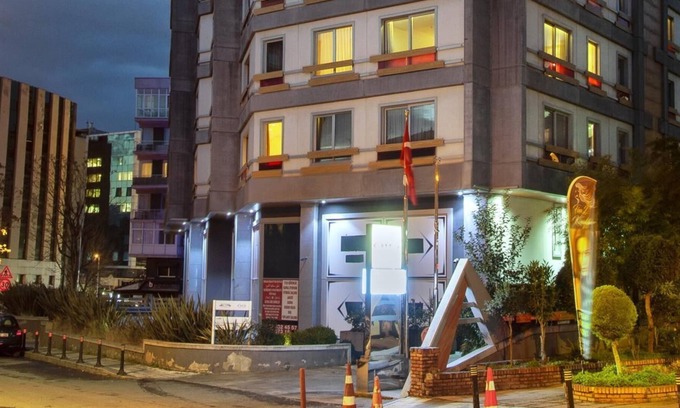 Gayrettepe Apartment | Central and Luxury Residence in Istanbul Besiktas