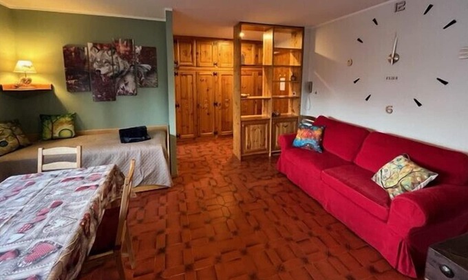 Sauze d'Oulx Apartment | Central apartment convenient to services and ski slopes