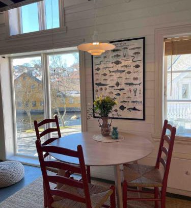 Egersund Apartment | Central apartment with a loft in the middle of Egersund city center