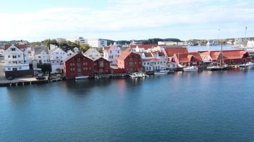 Haugesund Apartment | Central apartment with great sea view