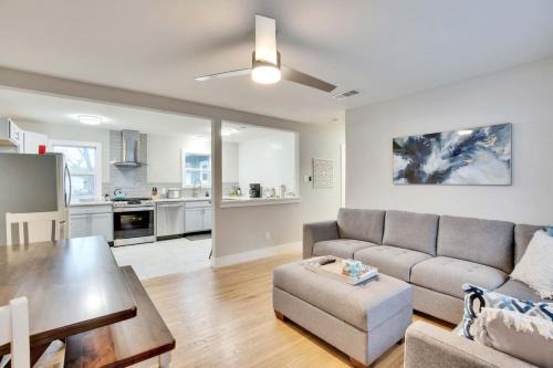 Govalle House | Central Austin 6 Bedroom Gem