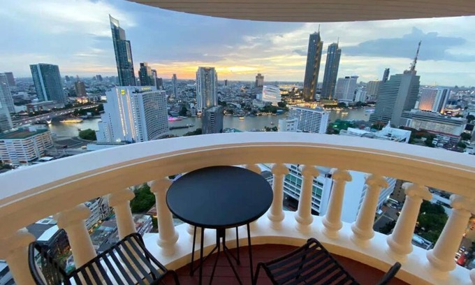 Bang Rak Apartment | Central Bangkok, 5 stars river view & characteristic decor