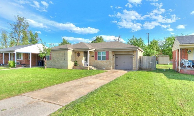 Musgrave-Pennington House | Central + Clean. WI-FI. Pets OK