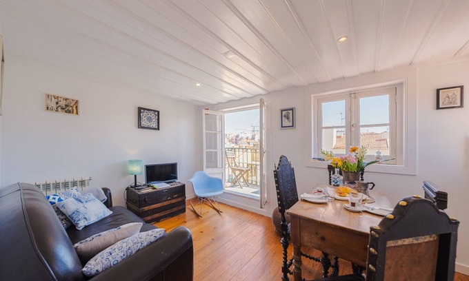 Misericordia Apartment | Central Cosy Apartment with Terrace in Green Street