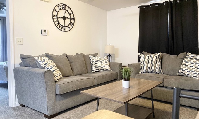 Bloomington House | Central Cottage 1 Bed 1 Bath Home