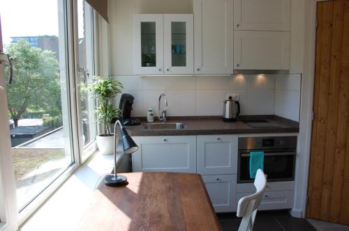 Lasonder-Zeggelt Apartment | Central-Day Inn