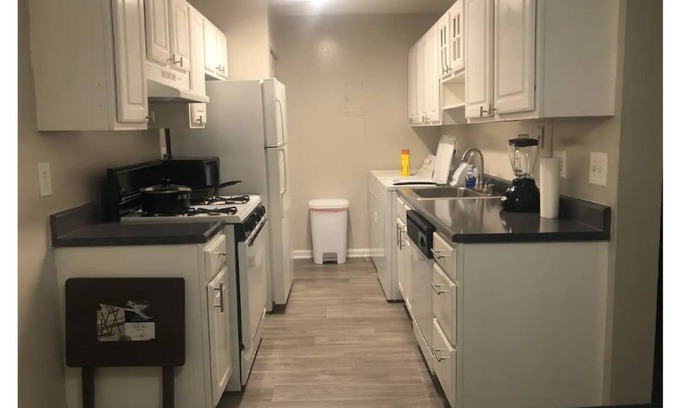 Laurel Apartment | Central DMV 2BR Apartment