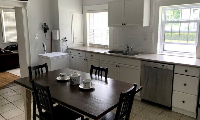 Elora House | Central Elora Private Get - A - Way